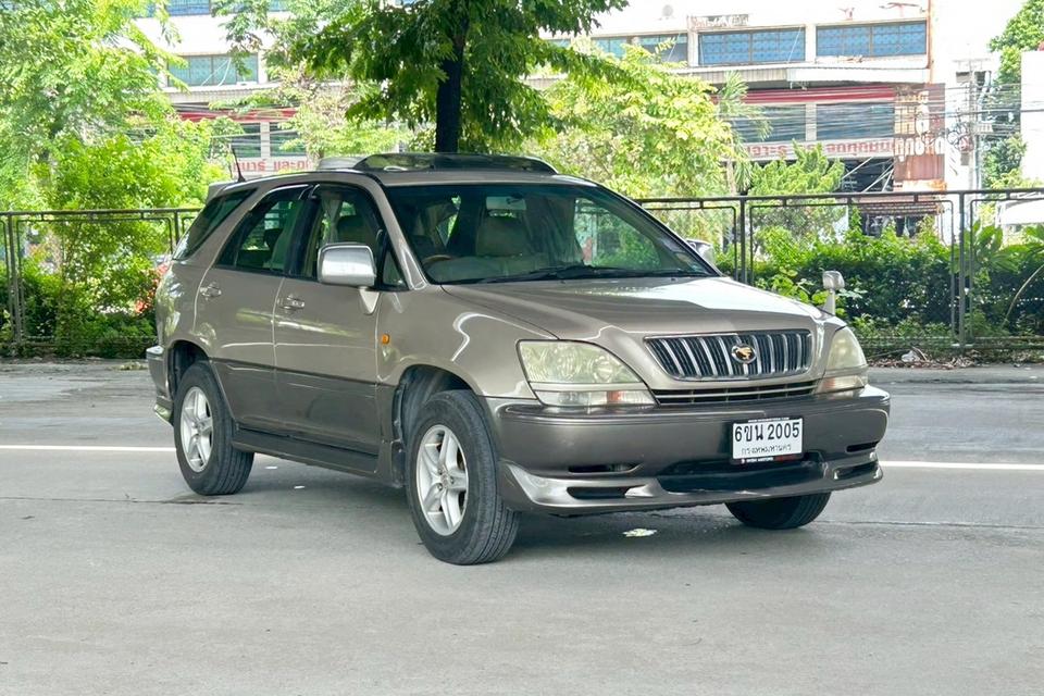 Toyota Harrier 3.0 Four AT ปี 2004