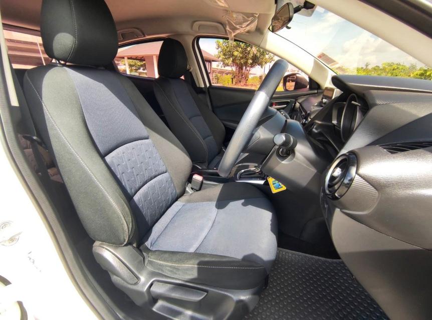 รหัสรถ CAT697 2015 Mazda 2 Skyactiv 1.5L ดีเซล  10