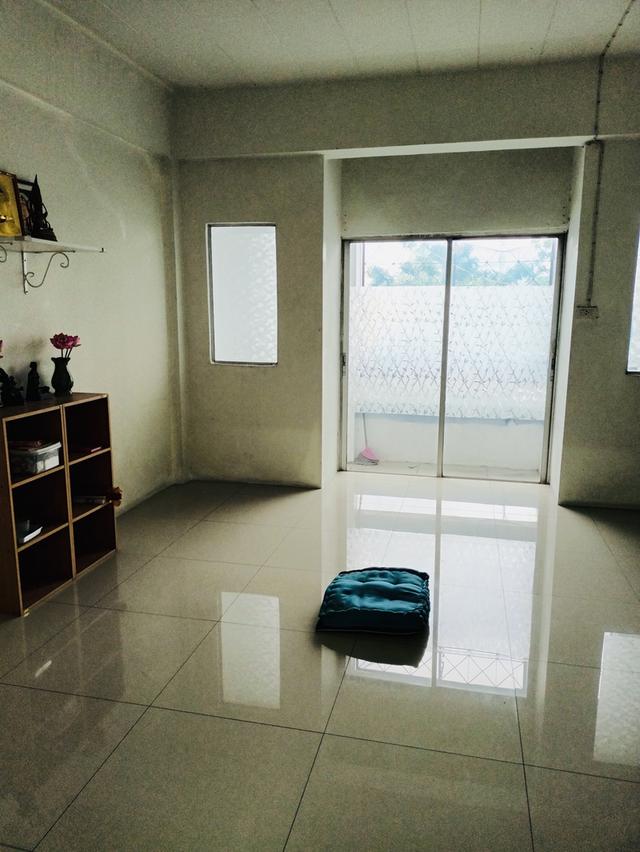 ตึกแถวพร้อมอยู่ 6