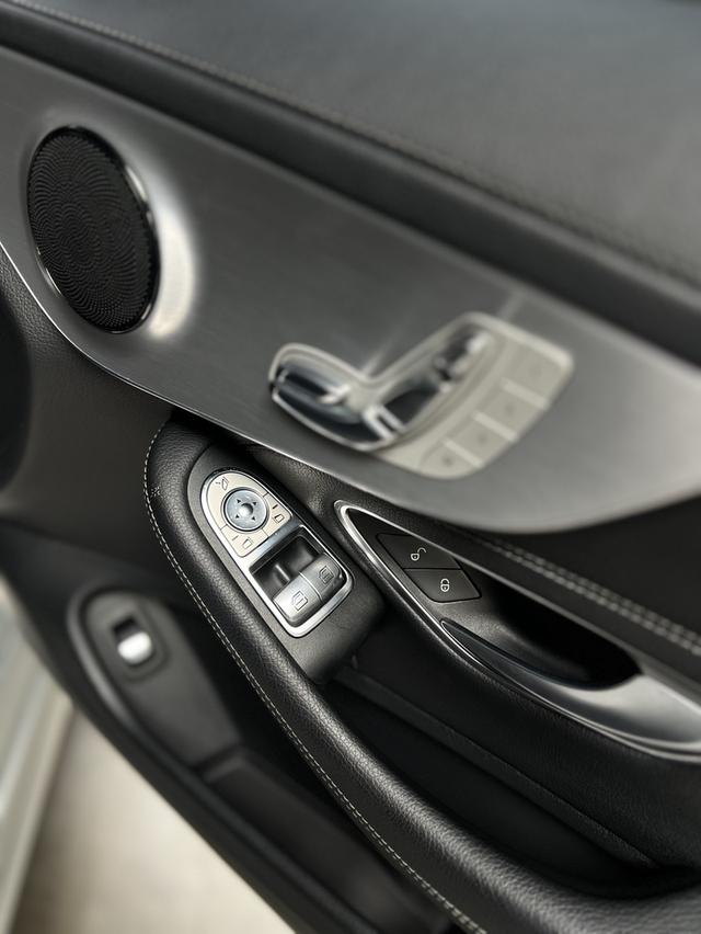 Benz C250 AMG Dynamic Coupe 10