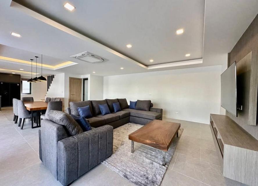 Luxury villa Pattaya 12