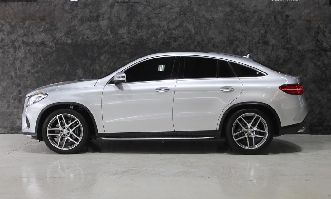 รหัสรถ JRS4953 Mercedes-Benz GLE 350d 2017