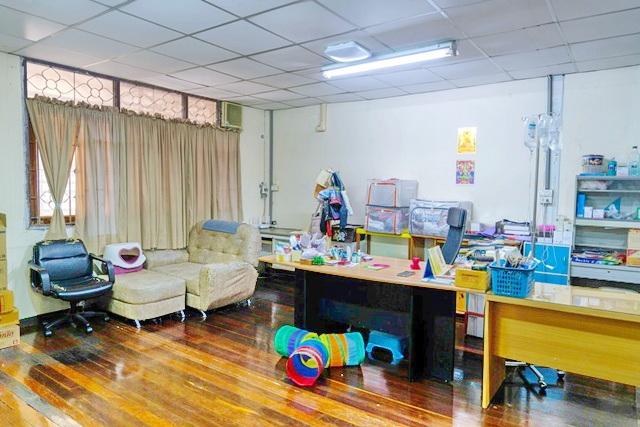 สาธุประดิษฐ์ 12-20 เซ็นทรัล พระราม3 600ม. BRT ถนนจันทน์ 1.1กม. ให้เช่าโรงงาน โกดัง 2ชั้น 1หลัง 542 ตร.ม. 135 ตร.วา. 3 นอ 8