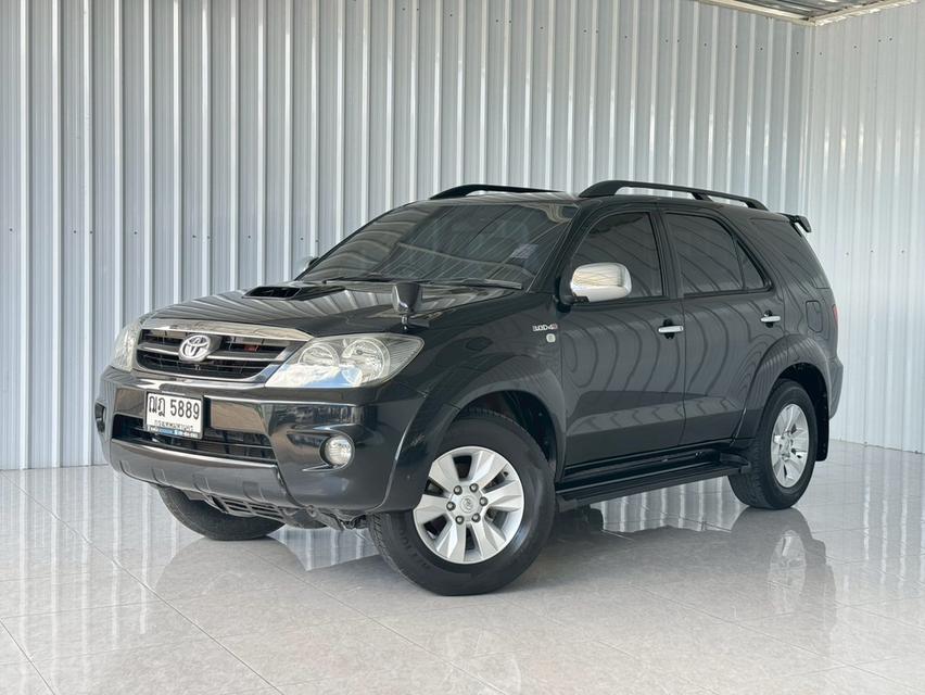 รถบ้าน สภาพดี Toyota Fortuner 3.0V (4WD) เกียร์ออโต้