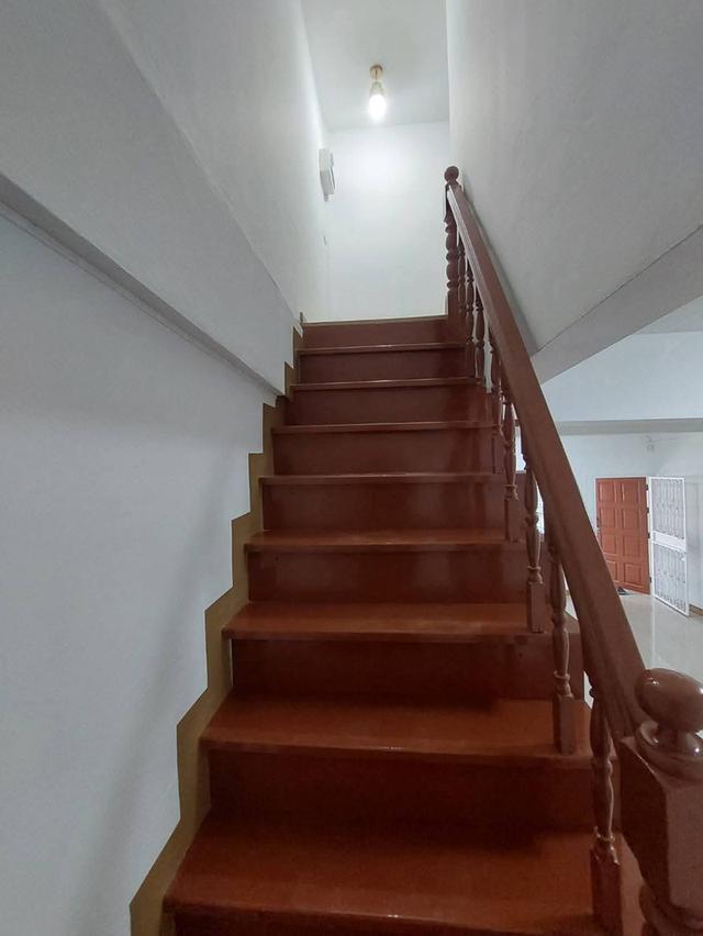 บ้านทาวเฮ้าส์ 2 ชั้น 10