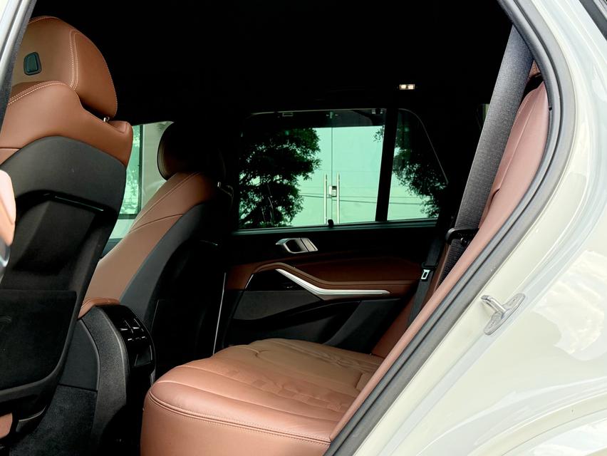 2020 BMW X5 30D MSPORT รถมือเดียวออกป้ายแดง รถวิ่งน้อย เข้าศูนย์ตามระยะ รถไม่เคยมีอุบัติเหตุครับ 14