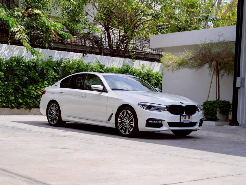 BMW 530e M Sport ปีจด 2019 ประกันเครื่องเกียร์3ปี /30,000 km. รูปที่ 3