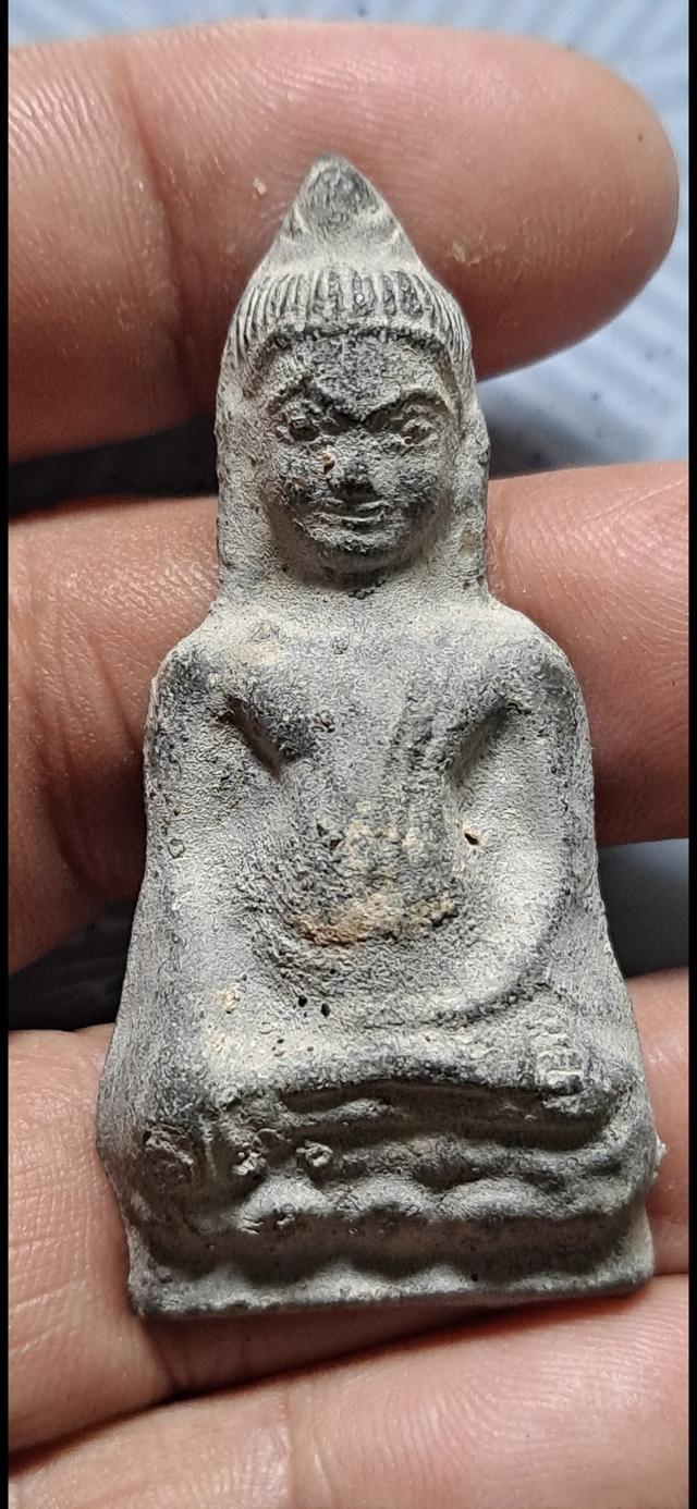 พระหูยานลพบุรี