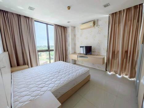 Landmark Residence Condo  7