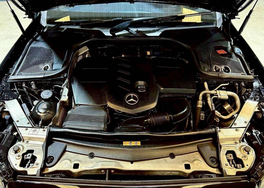Mercedes-Benz E220d Avantgarde W213 ปี 2017 18