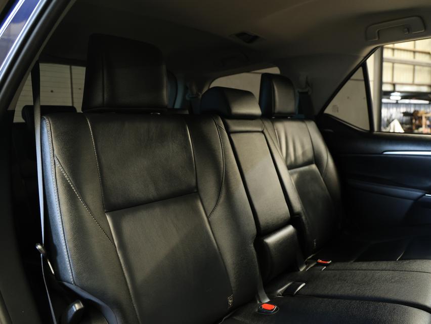 2023 Toyota FORTUNER 2.4 (ปี 15-25) Leader V SUV AT B5581 รูปที่ 15