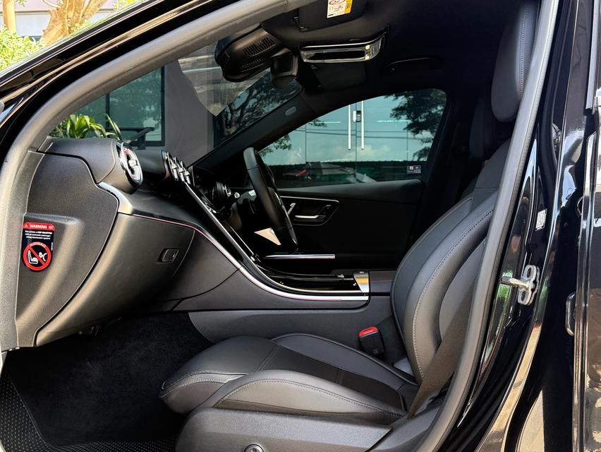 2023 BENZ C220D W206 รถมือเดียวออกป้ายแดง รถวิ่งน้อย ไม่เคยมีอุบัติเหตุ วารันตีศูนย์ยังเหลืออีกนานครับ 13