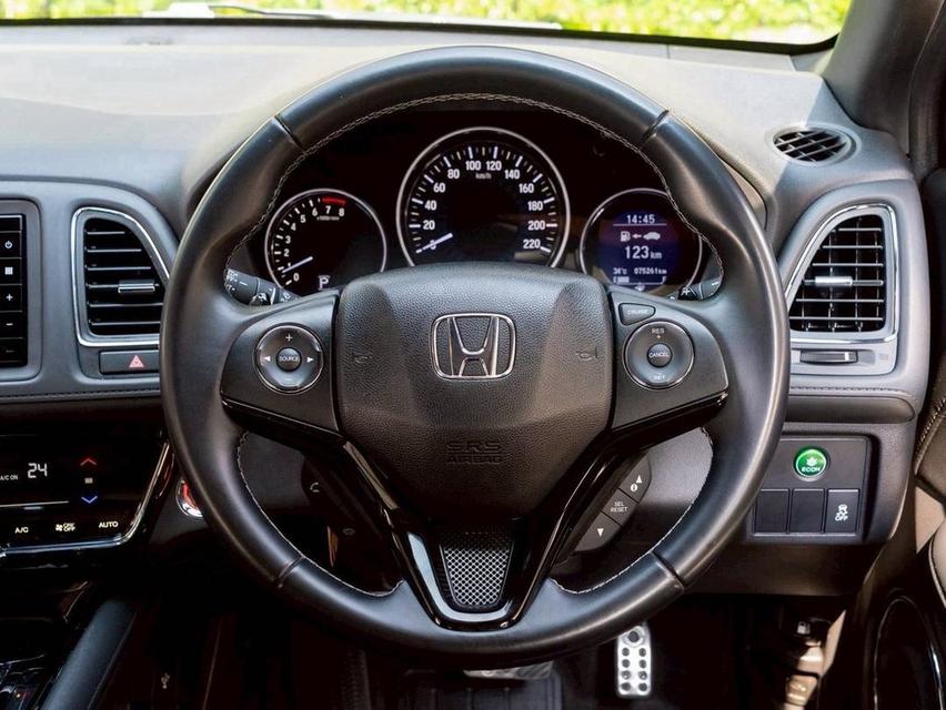 HONDA HR-V 1.8 RS MNC AT 2018สีแดง ตัวท็อป RS ไมล์ 75,xxx มือเดียว รูปที่ 13