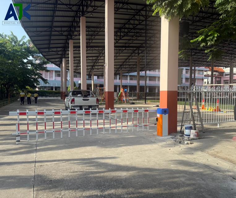 ไม้แขนกั้นรถยนต์ชลบุรี ไม้กั้นรถยนต์ชลบุรี ระบบกั้นรถยนต์อัตโนมัติชลบุรี โทร.099-3732032 ไม้กระดกชลบุรี อ่างศิลา แยกคีรี บางแสน ศรีราชา  4