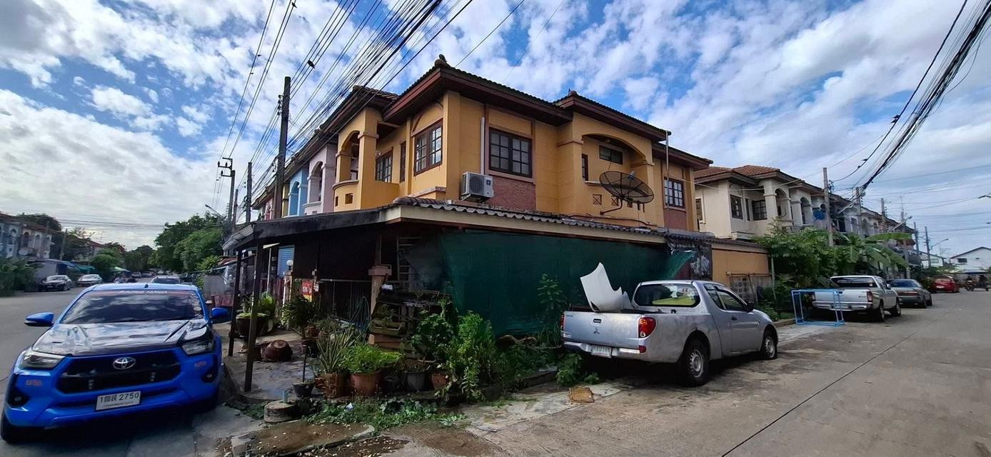 ขายบ้านทาวเฮาส์ หมู่บ้านศิริวรรณ-ชวนชม 3