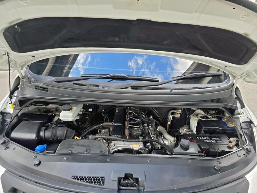 Hyundai grand Starex 2.5Vip ปี13 16
