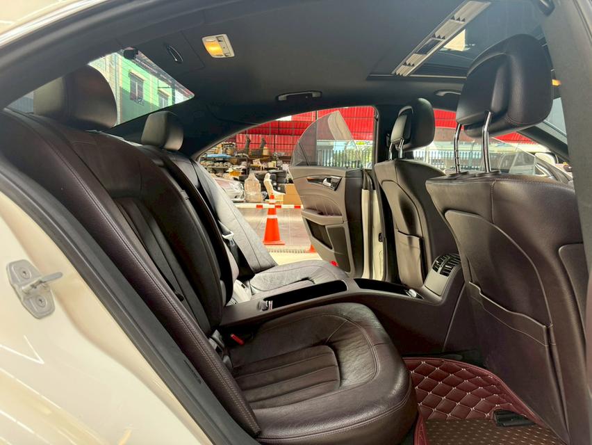Mercedes-benz CLS250 W218 2.1 CDI SALOON AMG ปี2012จด2015 11