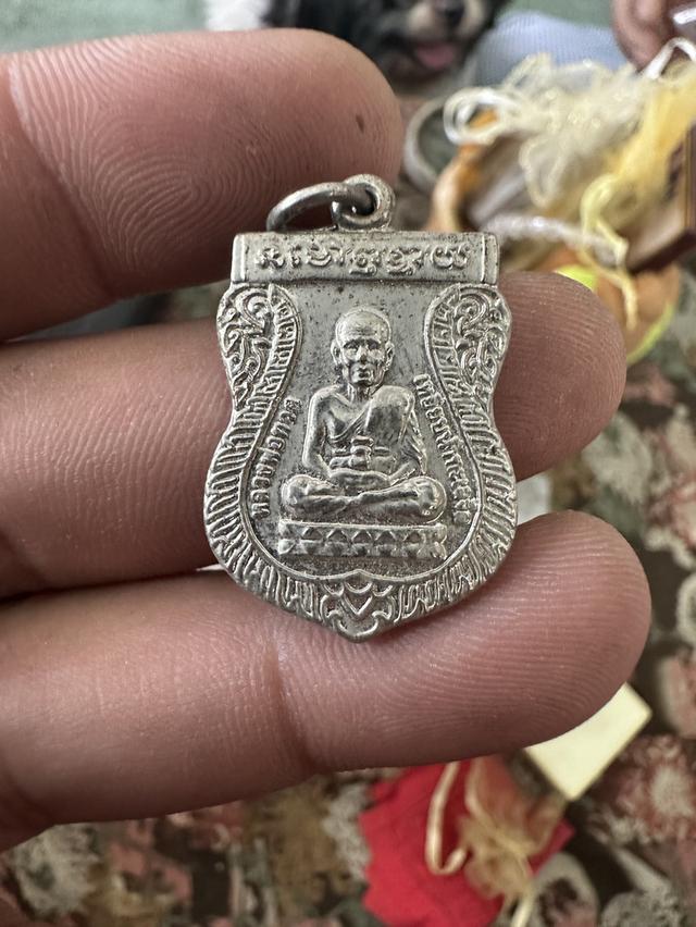 หลวงพ่อทวดเหยียบน้ำทะเลจืด