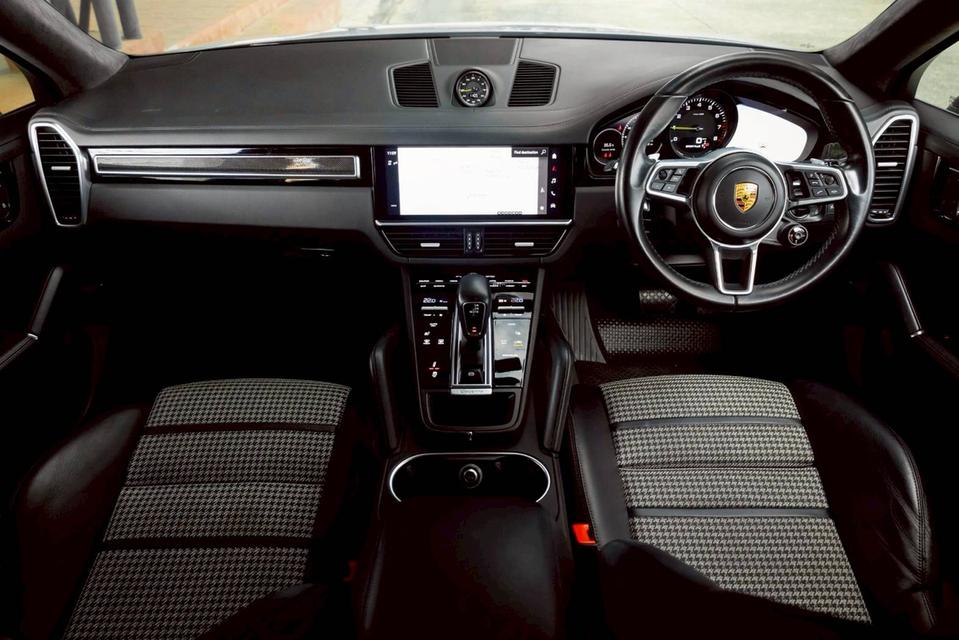 Cayenne E-Hybrid Coupe 8