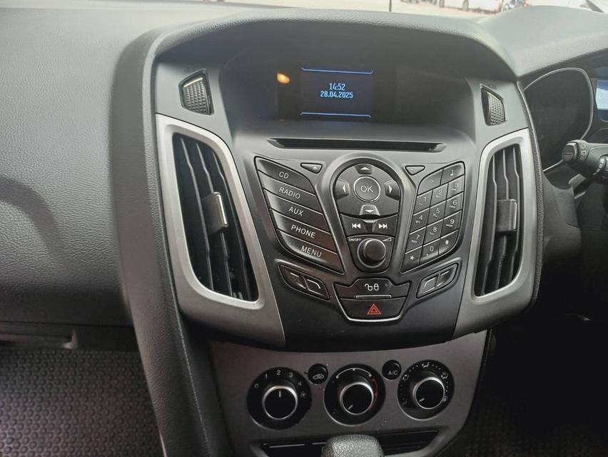  2013 FORD FOCUS BLACK NIGHT 1.6 AUTO ตัวTOP บุ๊คเซอร์วิสกุญแจ รีโมท สำรองครบ 2 12
