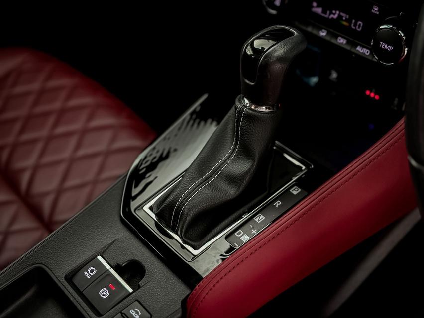 ขายรถยนต์มือสอง Toyota Yaris Ativ 1.2 Premium Luxury CVT ปี  2024 10