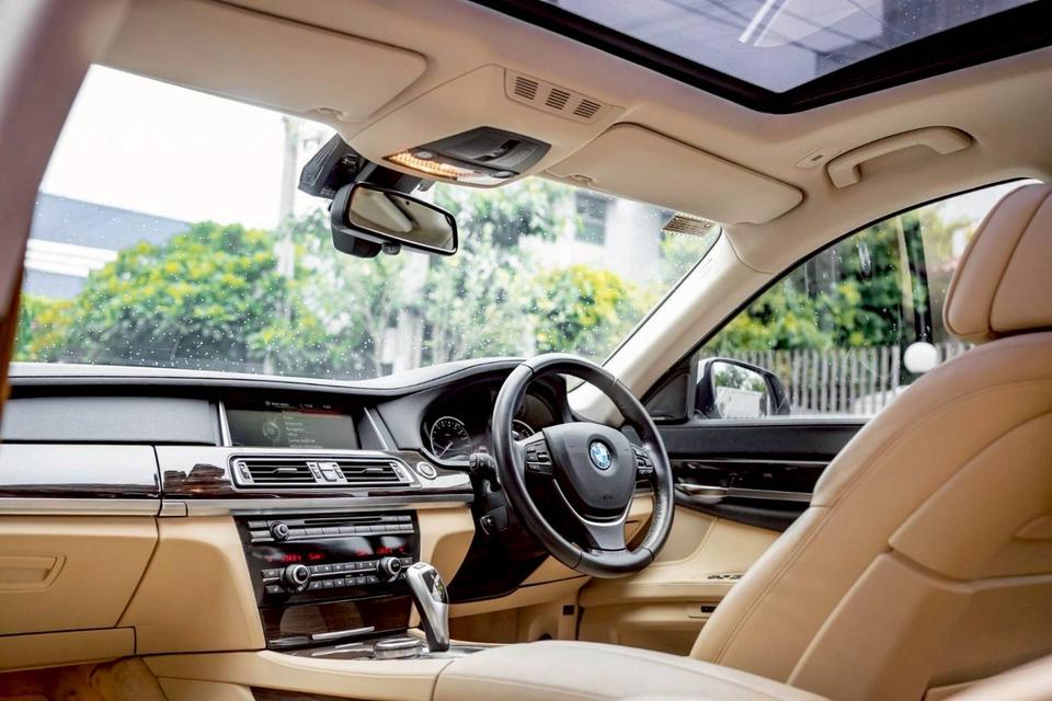 รหัสรถ PR20 Bmw 730 Li ( Model F02 LCI )ปี 2015  14