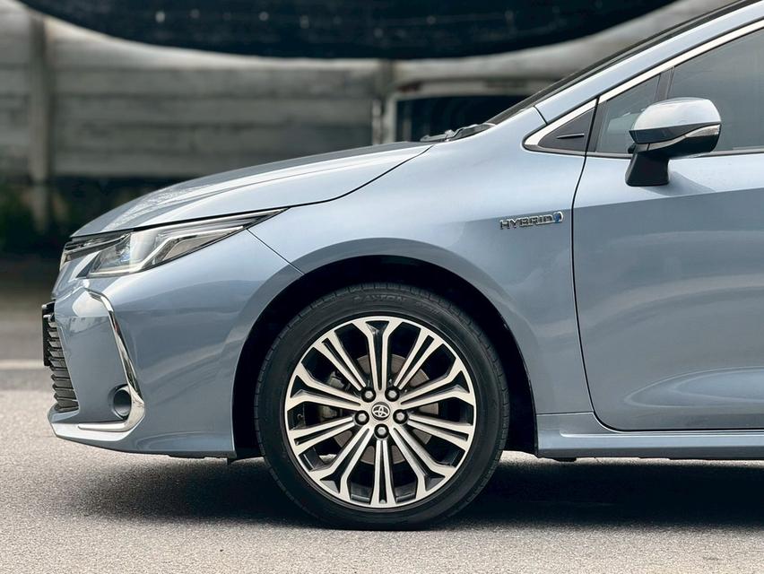 TOYOTA  ALTIS  Sedan 4dr Hybrid High E-CVT 7sp FWD 1.8สีเทา  Y2019 เกียรออโต้  7