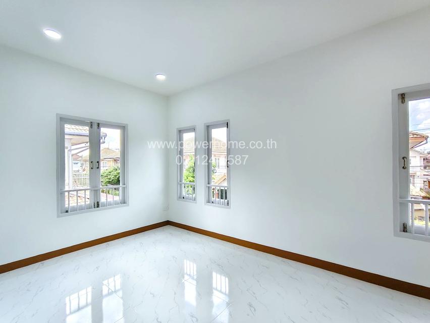 หมู่บ้านวรางกูล ลำลูกกาคลอง3 ถ.ชลมาชร์พิจารย์ ต.ลาดสวาย อ.ลำลูกกา จ.ปทุมธานี  15