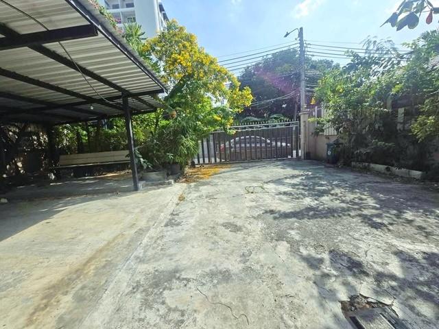 7นอน BTSเซนต์หลุยส์ 600 ม.ให้เช่าบ้านเดี่ยวใจกลางสาทร 100 ตร.วา. 300 ตร.ม.ร้านอาหาร คาเฟ่ หรือออฟฟิศ บ้าน 2 ชั้น 7