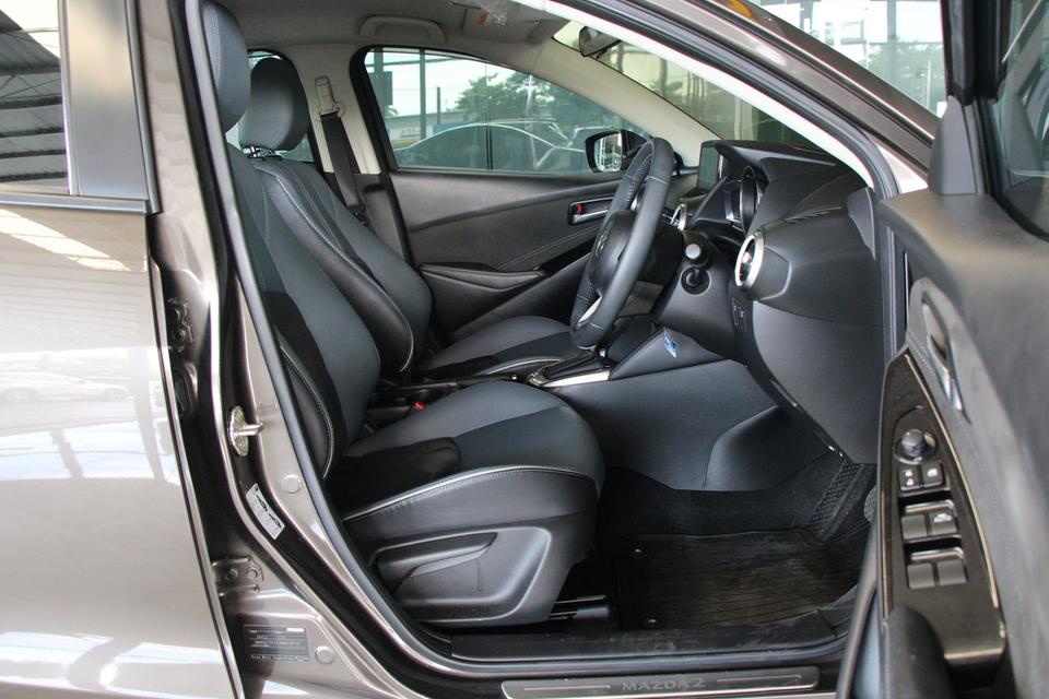 รหัสรถ TKG7310 MAZDA 2 1.3 S LEATHER ปี 2020 12