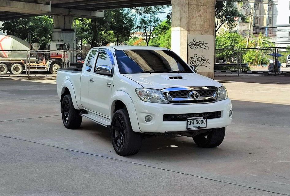 Toyota hilux vigo 2 5 e smart cab mt 2011 ennxo