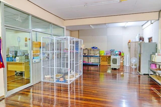 สาธุประดิษฐ์ 12-20 เซ็นทรัล พระราม3 600ม. BRT ถนนจันทน์ 1.1กม. ให้เช่าโรงงาน โกดัง 2ชั้น 1หลัง 542 ตร.ม. 135 ตร.วา. 3 นอ 5