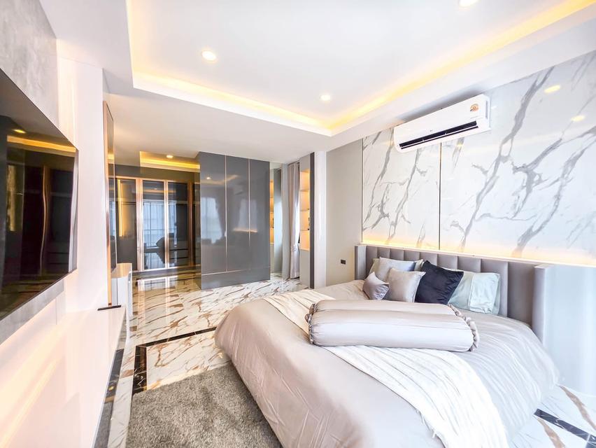 Pool villa style modern Pattaya Ekmongkhol Thepprasit  10