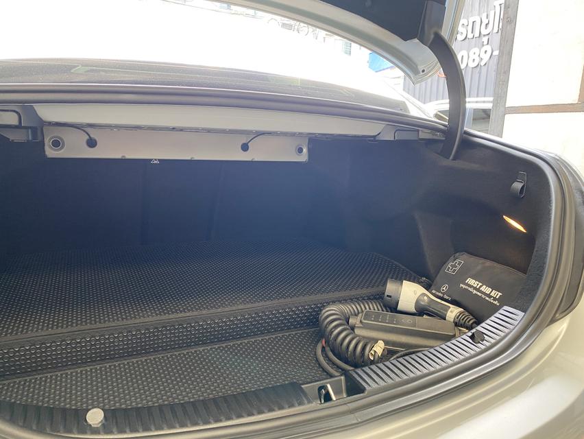 BENZ C350e 2.0 Plug-in Hybrid Exclusive ปี2018 แท้ รถมือเดียวเข้าศูนย์ตามระยะถึงปัจจุบัน 15