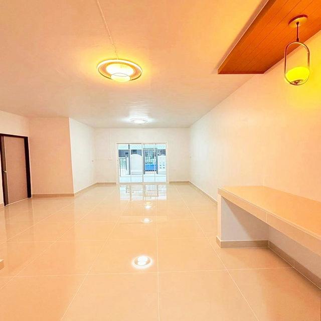 ขายทาวน์เฮ้าส์ 18 ตร.ว หมู่บ้านพฤกษา 26 บางใหญ่ รีโนเวทใหม่  จัดกู้ฟรี 7