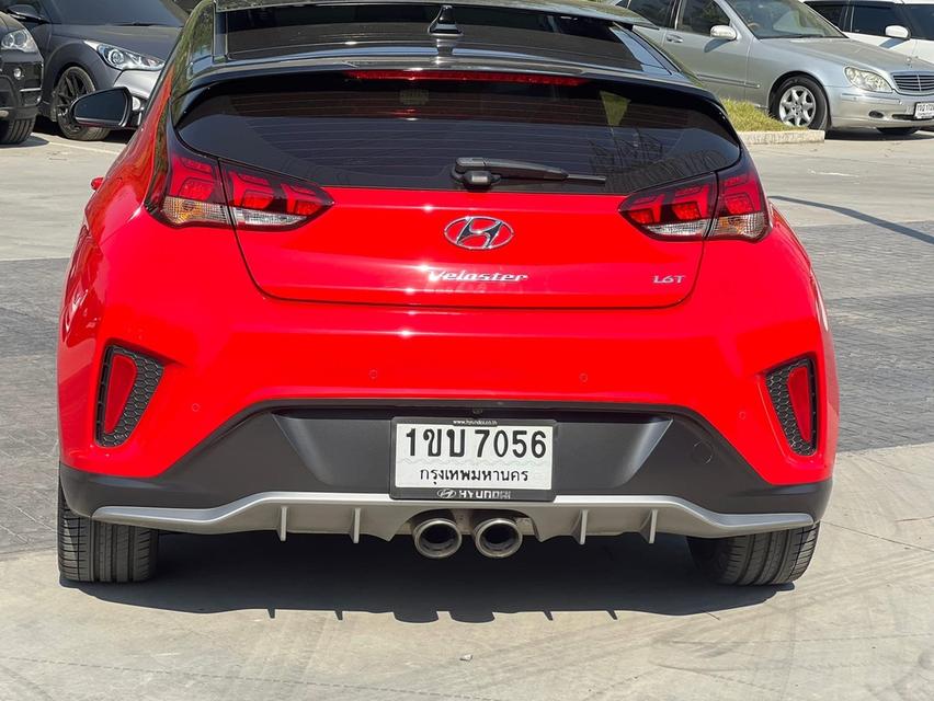 ขายด่วน Hyundai Veloster Sport 1.6 GDI ปี 2019 สีแดง 2