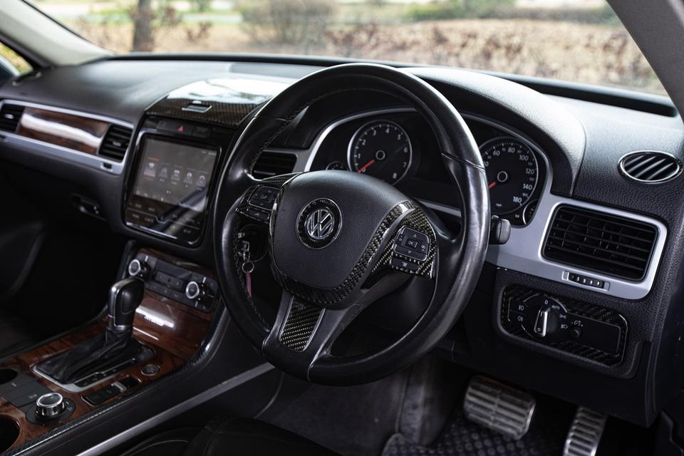 Volkswagen Touareg 3.0 Hybrid ปี 2012 สีดำ  13