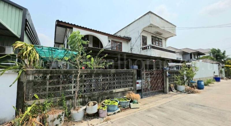 ที่ดิน พร้อมสิ่งปลูกสร้าง 69 ตร.วา เพชรเกษม 68 ราคาถูกมาก 2