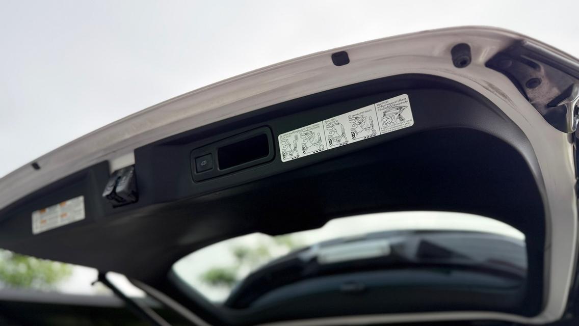 Toyota Fortuner 2.4 LEGENDER 2WD AT 2022 13