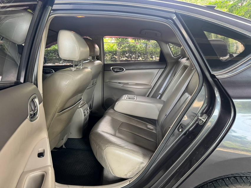 2013 Nissan Sylphy 1.6 V AT รถสวย มือเดียวป้ายแดง รูปที่ 16