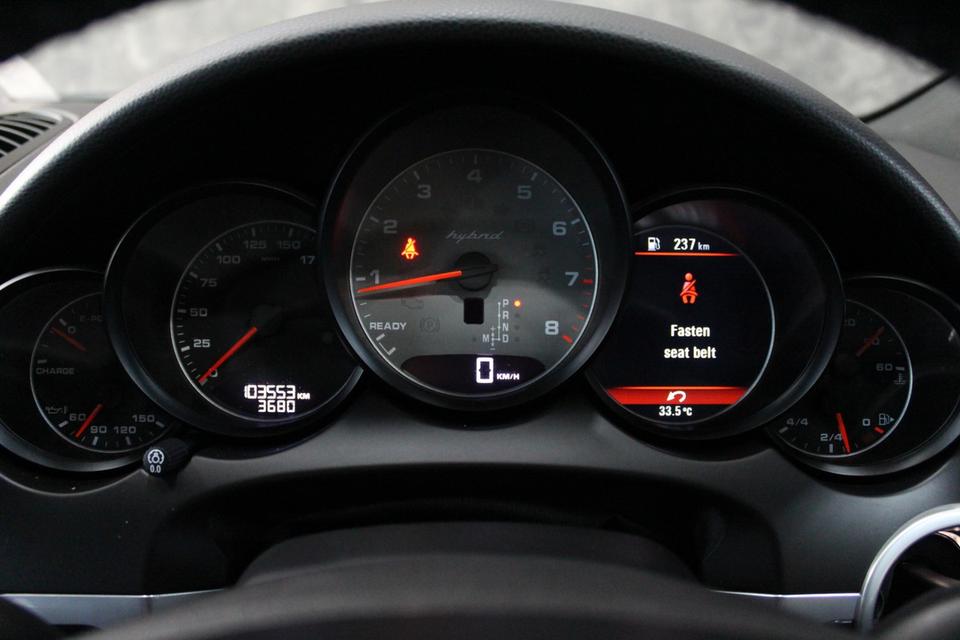 รหัสรถ JRS938 เข้าใหม่สวยจัด กับ Porsche Cayenne Hybrid 2013 19