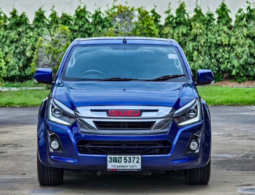 Isuzu  6