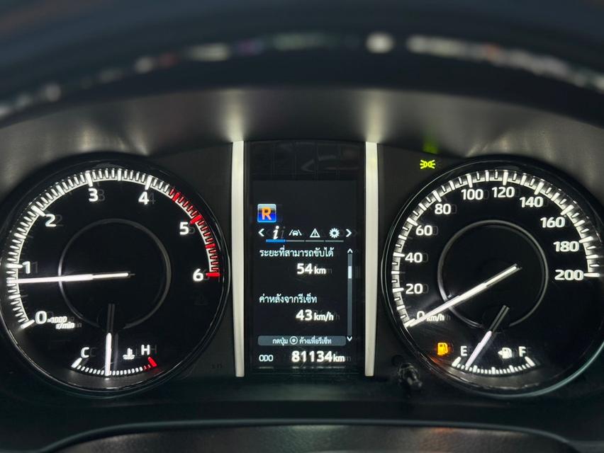 TOYOTA FORTUNER Wagon 4dr Legender 7st Auto 6spRWD 2.8DCT 4WD Y2021 สีขาว ออโต้  17