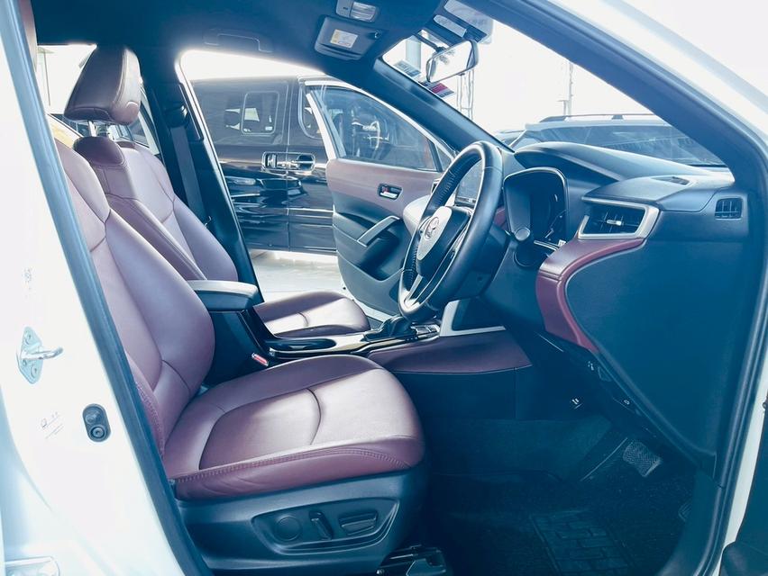 Toyota Corolla Cross 1.8 Hybrid Premium ปี 21จด22 มือแรกไมล์แท้ รูปที่ 11