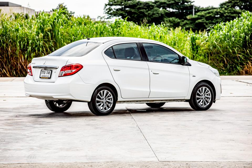 MITSUBISHI ATTRAGE 1.2 GLX สีขาว เกียร์ออโต้ ปี 2017