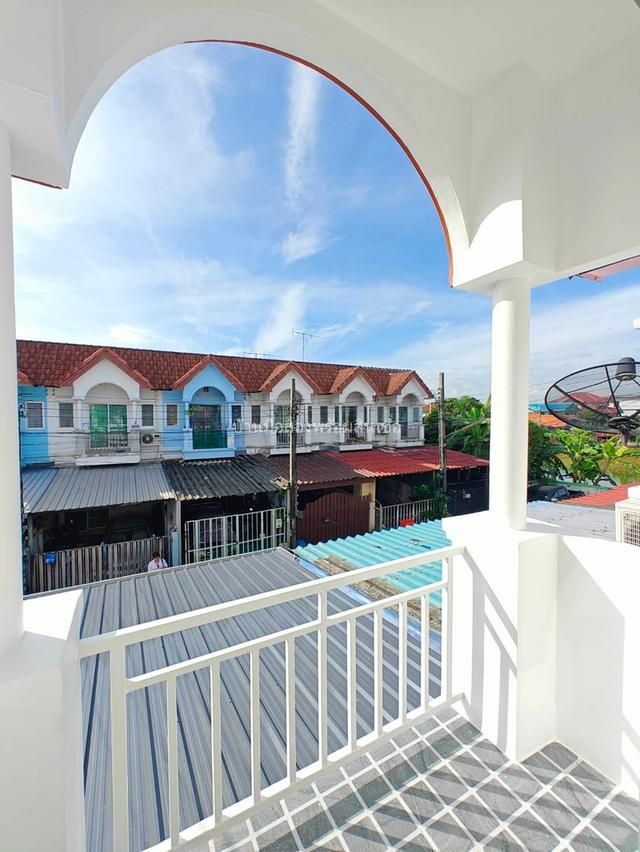 หมู่บ้านรินทิชา ซอยร่มเกล้า 6  18