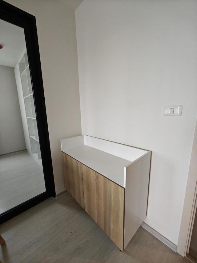 ขายคอนโดห้องมุม Nue Noble แจ้งวัฒนะ 2 ห้องนอน Built-in พร้อมเข้าอยู่ ทำเลดี ติด MRT สถานีเมืองทองธานี 7