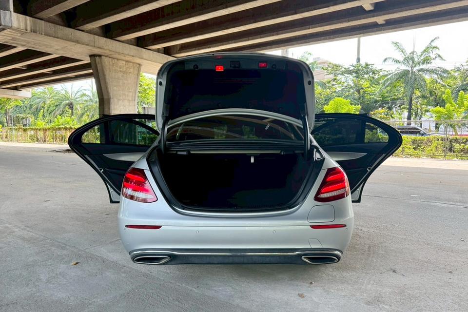 Mercedes-Benz E350e Avantgarde Facelift W213 AT ปี 2019 รถมือเดียว สภาพดี 9