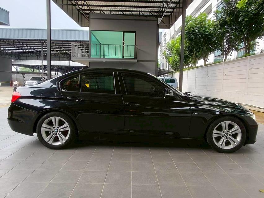 รหัสรถ KPC53 BMW series3 F30 320i SPORT ปี 2013 ตัวTOP Sport สีดำ เบาะแดง‼