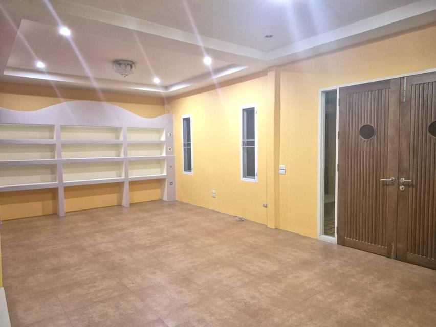 บ้านเดียวชั้นเดียว 2ิ ห้องนอน 2 ห้องน้ำ ติดเลียบทางด่วน 10